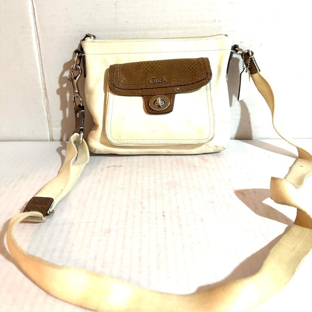 Coach vintage leather crossbody handbag